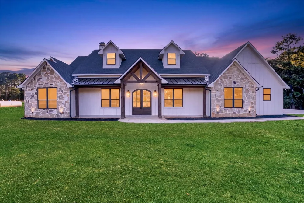 2388 Lansing Switch Road Longview, TX 75602