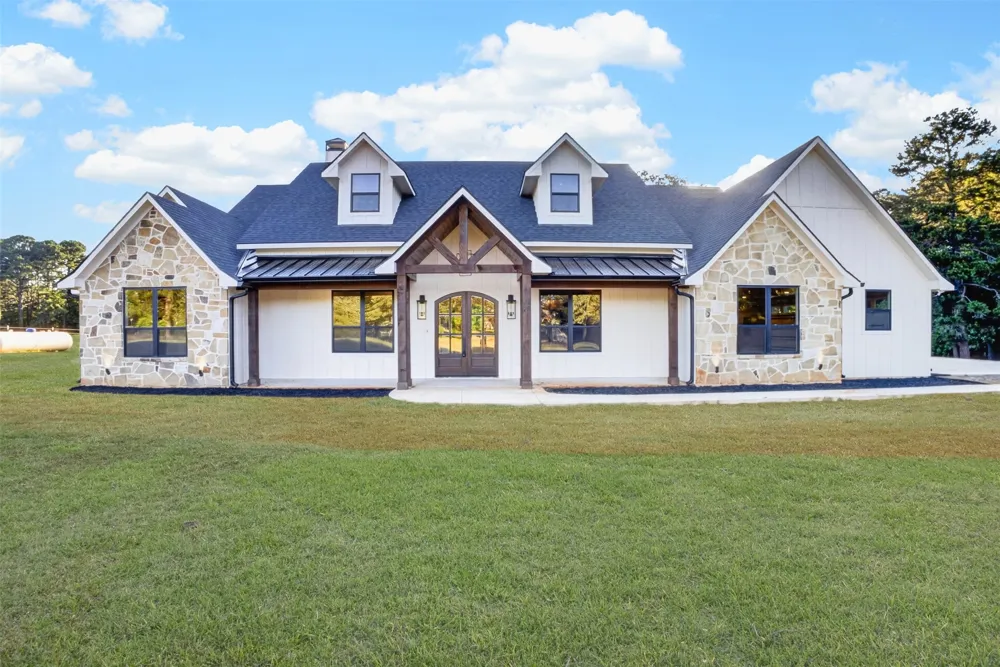 2388 Lansing Switch Road Longview, TX 75602
