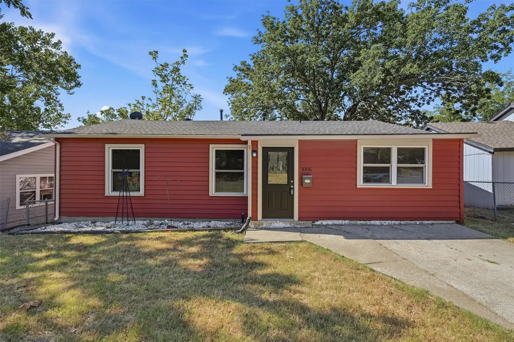 1006 W Texas Street Denison, TX 75020