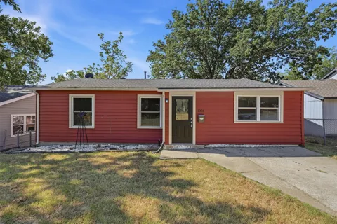 1006 W Texas Street