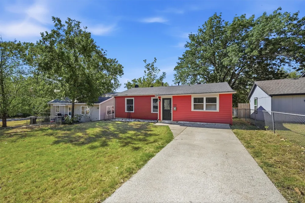 1006 W Texas Street Denison, TX 75020