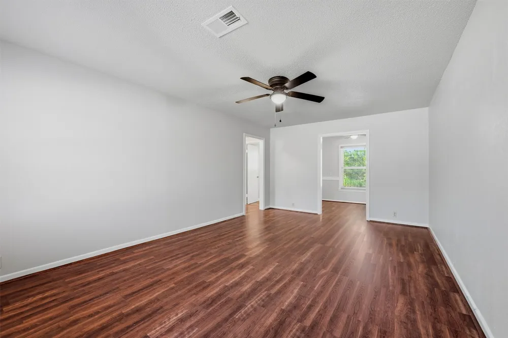 1006 W Texas Street Denison, TX 75020