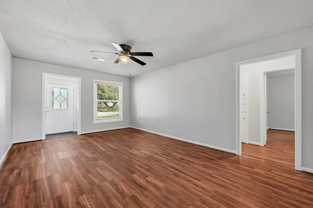 1006 W Texas Street Denison, TX 75020