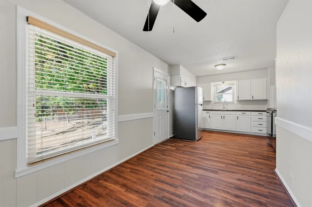 1006 W Texas Street Denison, TX 75020