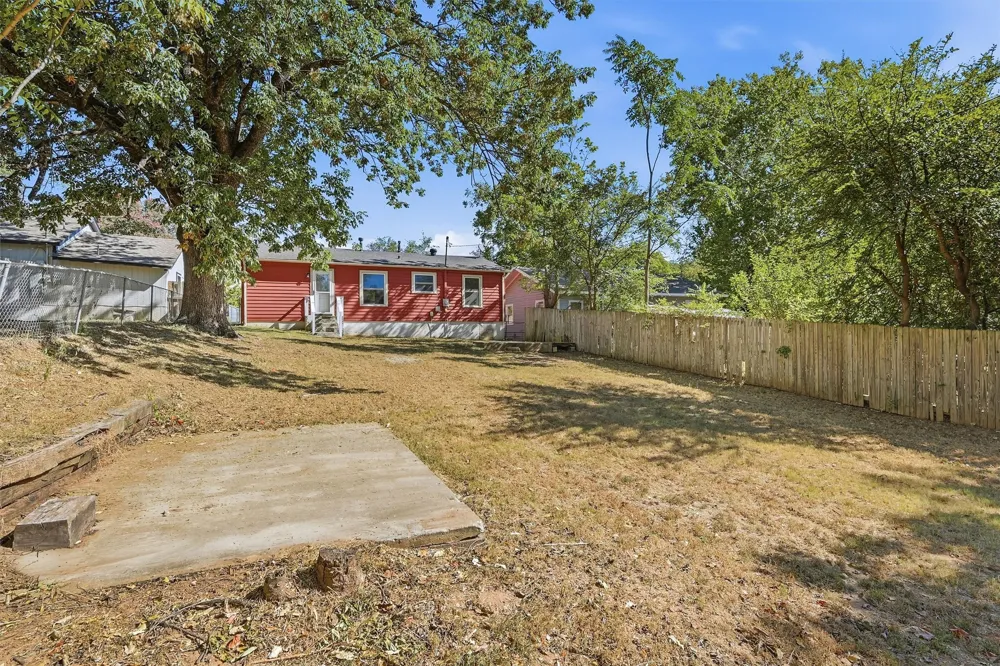 1006 W Texas Street Denison, TX 75020