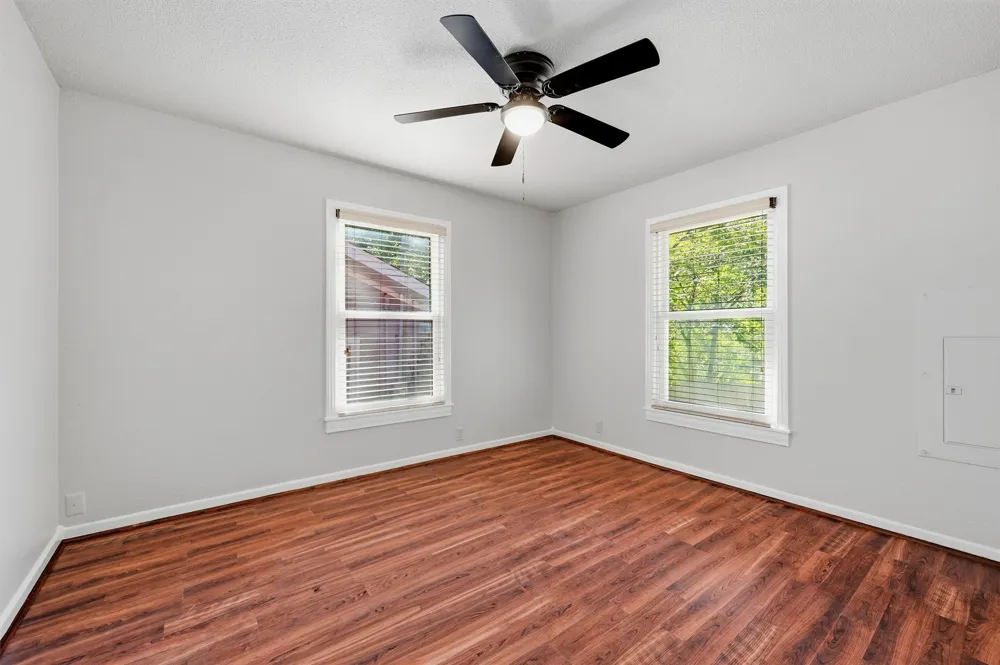 1006 W Texas Street Denison, TX 75020