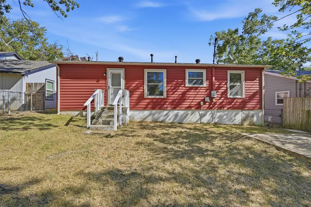 1006 W Texas Street Denison, TX 75020