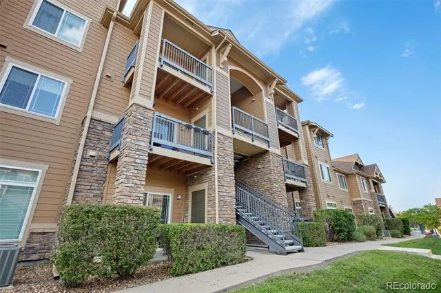 10052 W Ute Place #206 Littleton, CO 80127