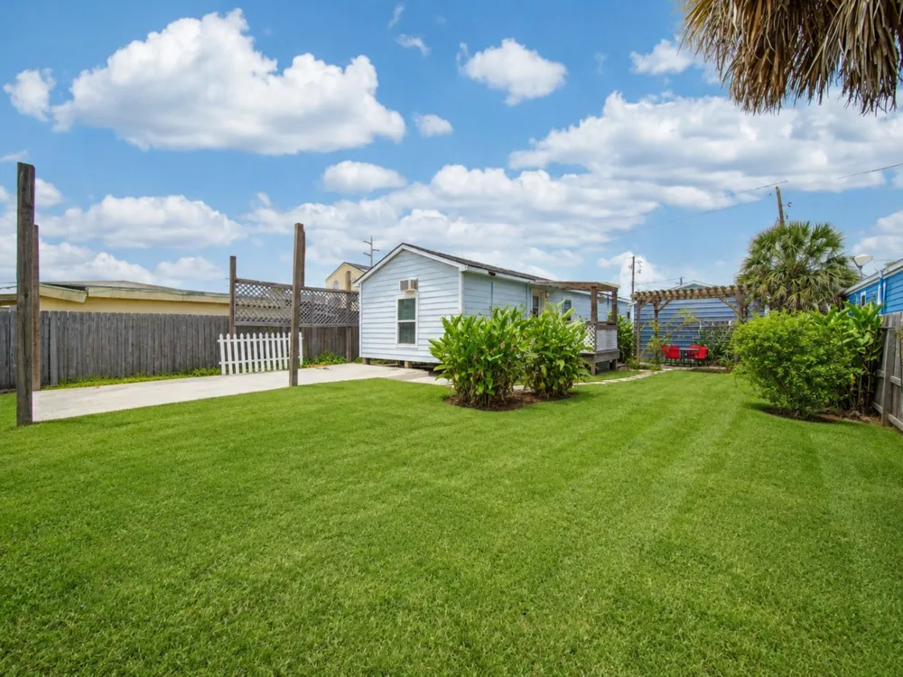 6317 Heards Lane Galveston, TX 77551