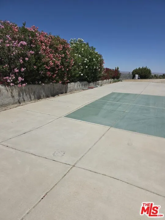 1168 Smoke Tree Road Pinon Hills, CA 92372