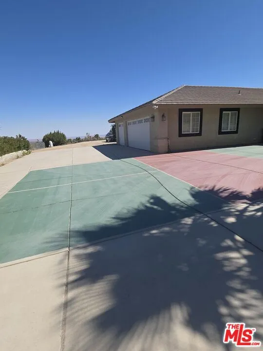 1168 Smoke Tree Road Pinon Hills, CA 92372