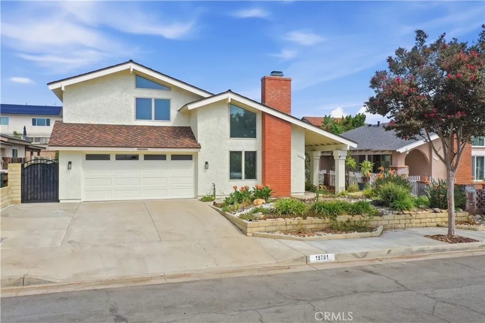 19701 Bluefield Plaza Yorba Linda, CA 92886