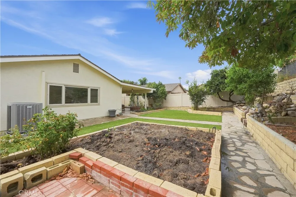 19701 Bluefield Plaza Yorba Linda, CA 92886