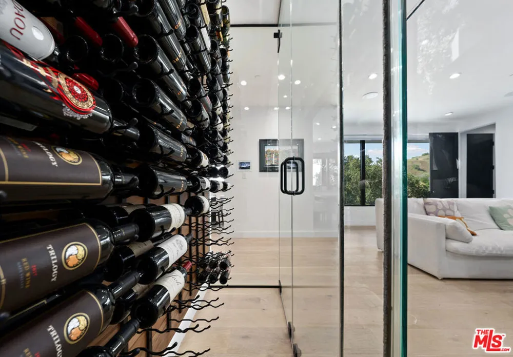 3140 Coldwater Canyon Studio City, CA 91604