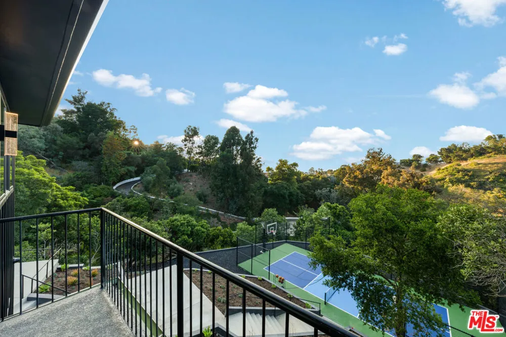 3140 Coldwater Canyon Studio City, CA 91604