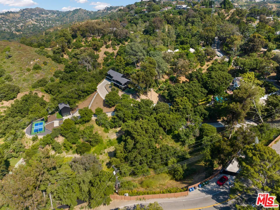 3140 Coldwater Canyon Studio City, CA 91604