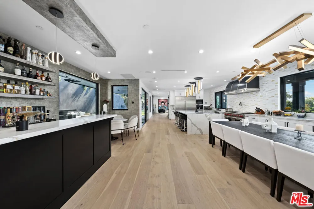 3140 Coldwater Canyon Studio City, CA 91604