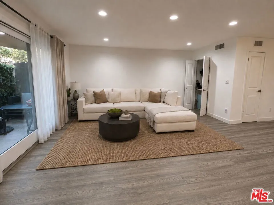 1443 25th Street #4 Santa Monica, CA 90404