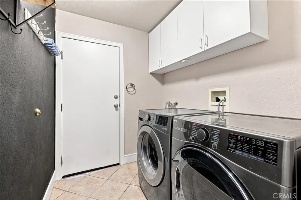 19701 Lemarsh Street Chatsworth, CA 91311