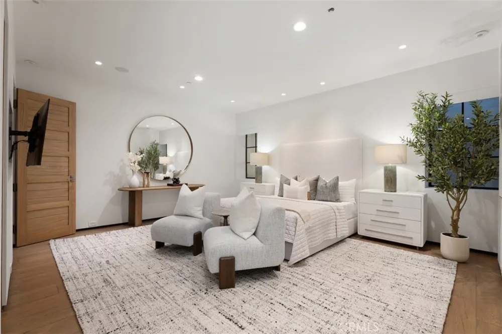 31 Blue Heron Irvine, CA 92603