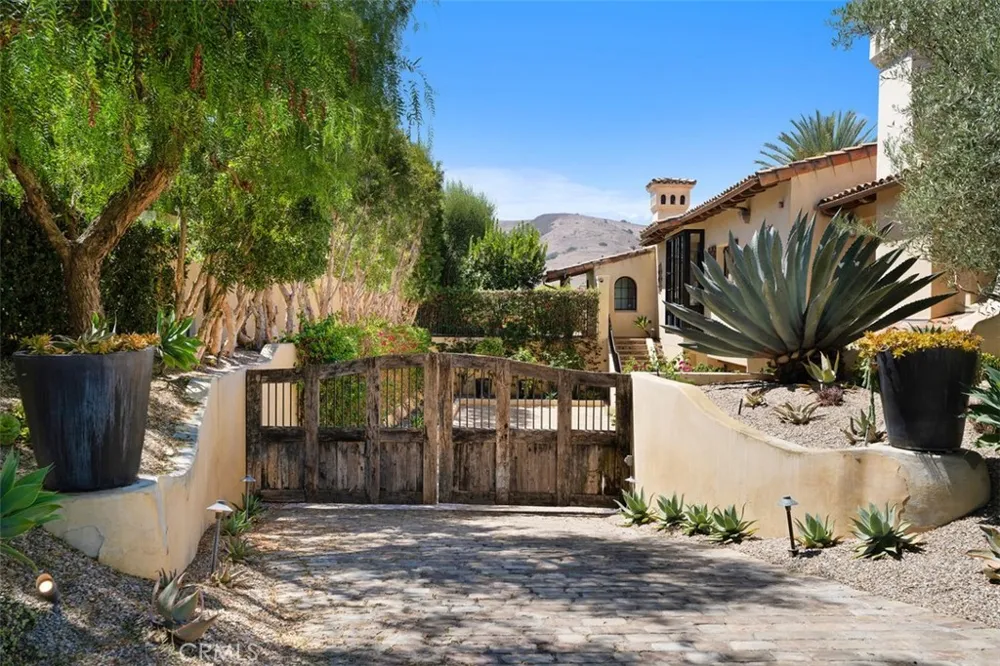 31 Blue Heron Irvine, CA 92603
