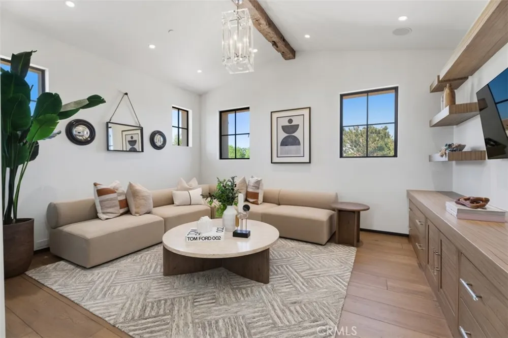 31 Blue Heron Irvine, CA 92603