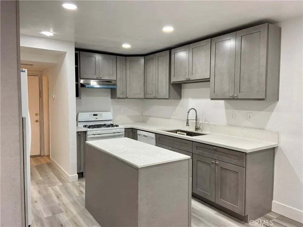 1031 S Palmetto Avenue #M9 Ontario, CA 91762