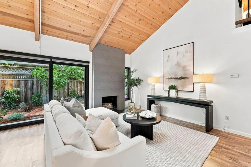 146 Hemlock Court Palo Alto, CA 94306