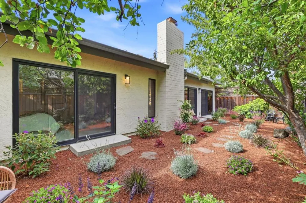 146 Hemlock Court Palo Alto, CA 94306