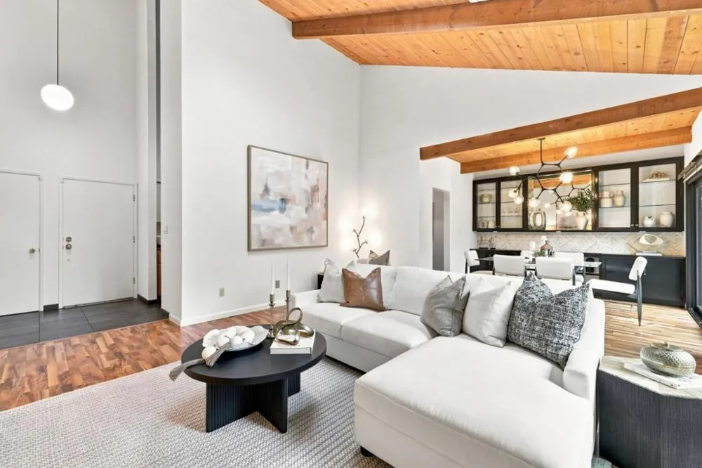 146 Hemlock Court Palo Alto, CA 94306