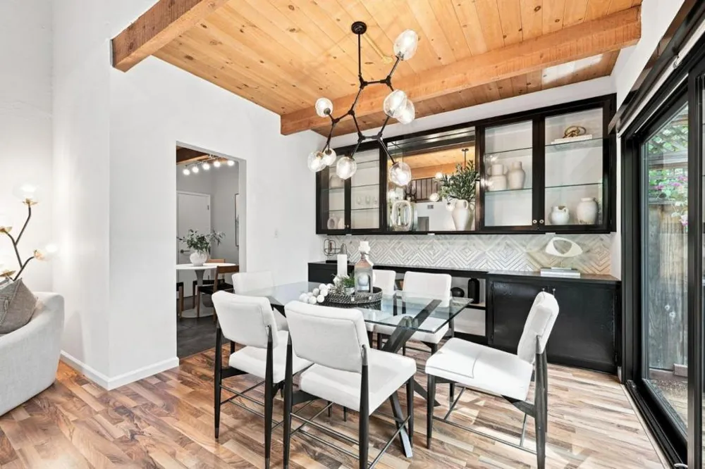 146 Hemlock Court Palo Alto, CA 94306