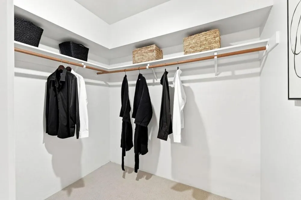 146 Hemlock Court Palo Alto, CA 94306