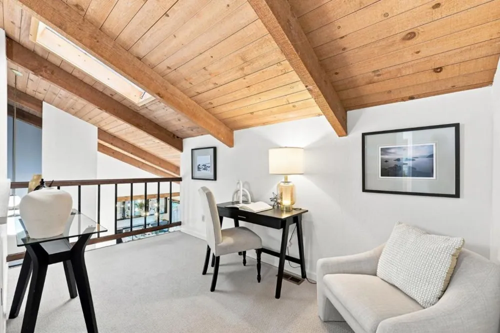 146 Hemlock Court Palo Alto, CA 94306