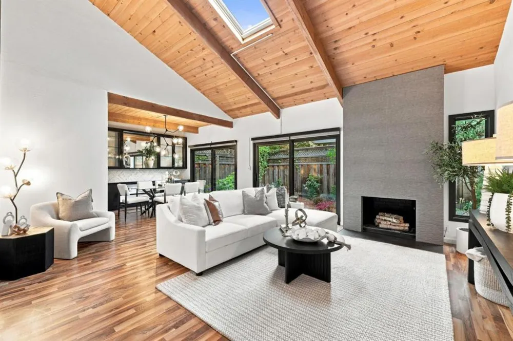 146 Hemlock Court Palo Alto, CA 94306