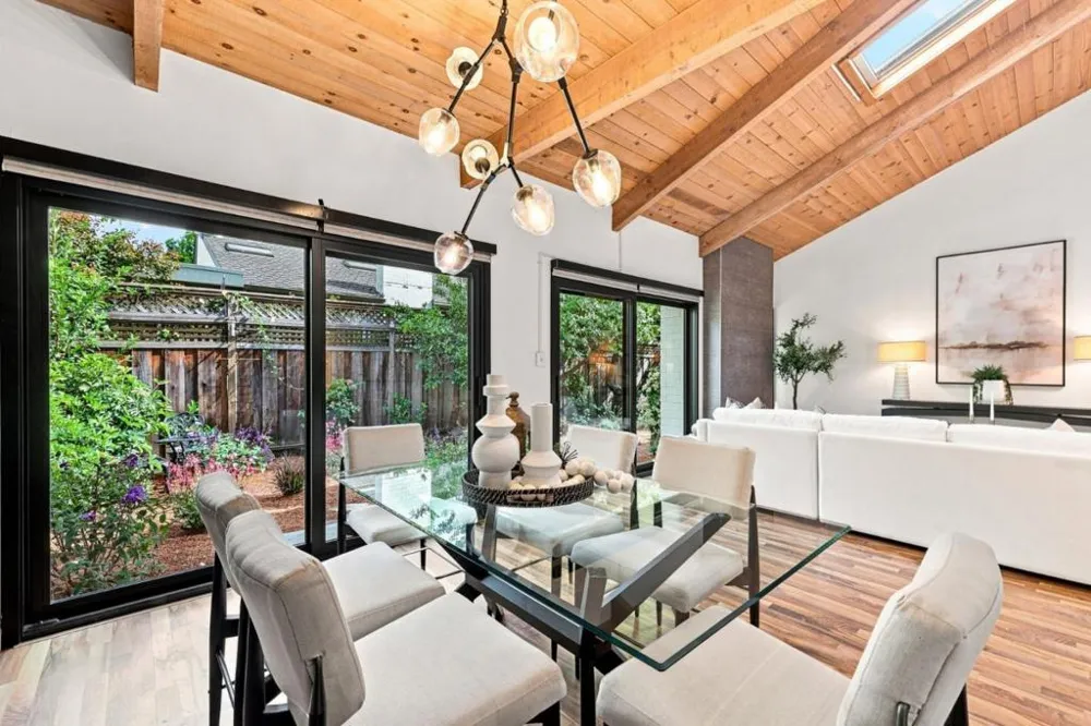 146 Hemlock Court Palo Alto, CA 94306