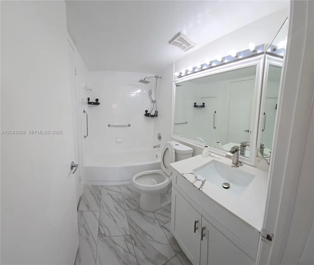 8933 SW 123rd Ct #401 Miami, FL 33186