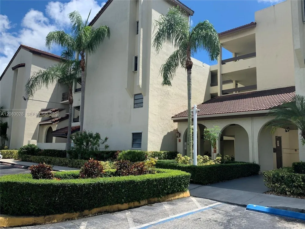 8933 SW 123rd Ct #401 Miami, FL 33186
