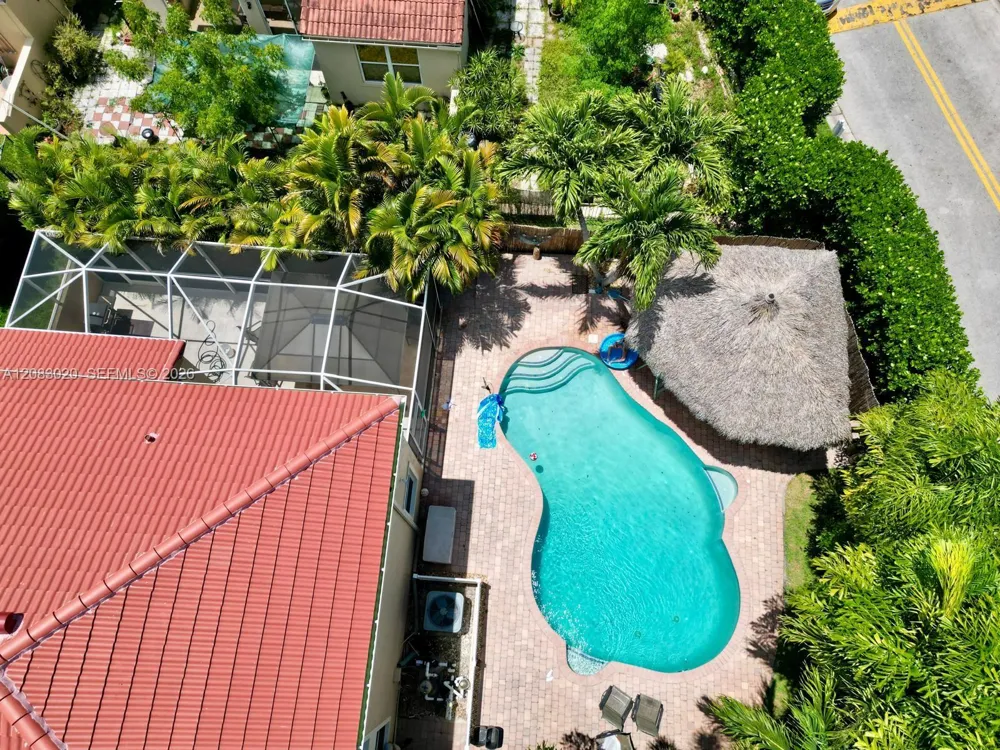 584 NW 87th Ter Coral Springs, FL 33071