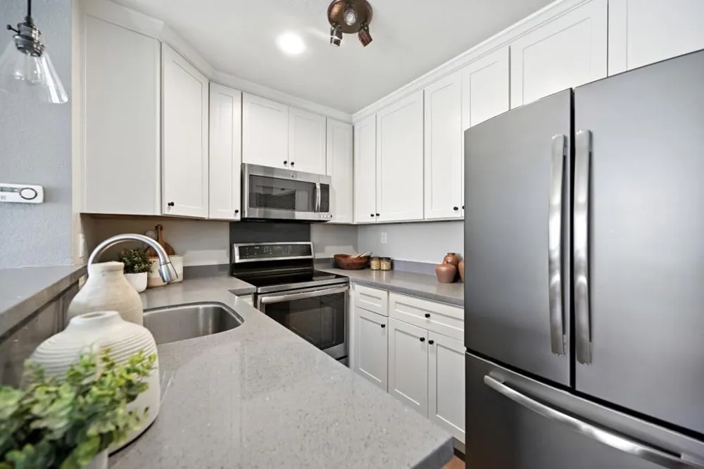 984 Belmont Terrace #10 Sunnyvale, CA 94086