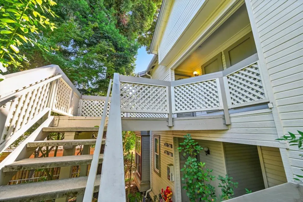 984 Belmont Terrace #10 Sunnyvale, CA 94086