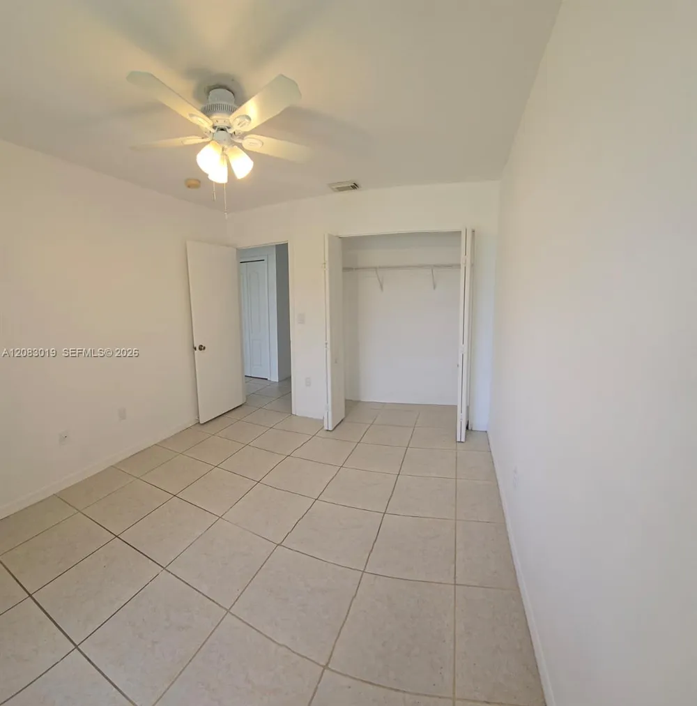 18045 SW 154th Pl Miami, FL 33187
