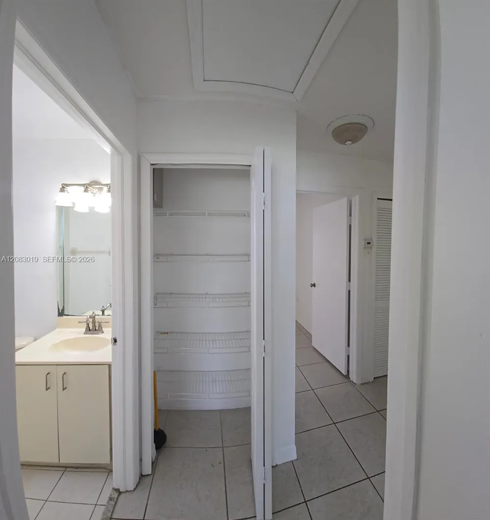 18045 SW 154th Pl Miami, FL 33187
