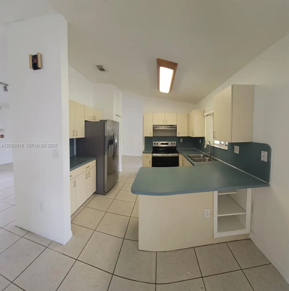 18045 SW 154th Pl Miami, FL 33187