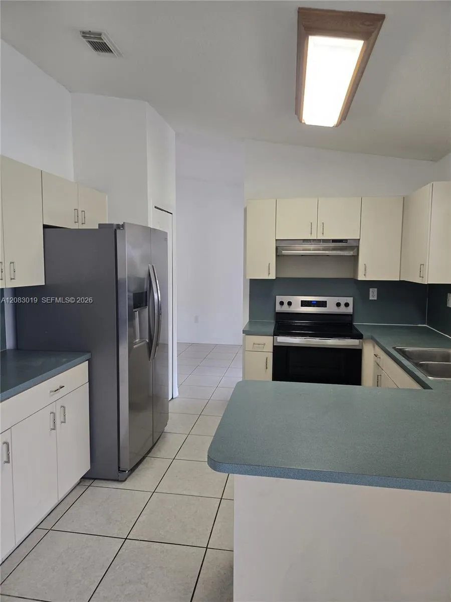 18045 SW 154th Pl Miami, FL 33187