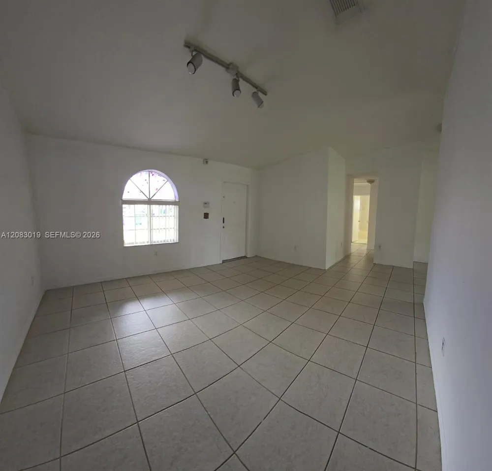 18045 SW 154th Pl Miami, FL 33187