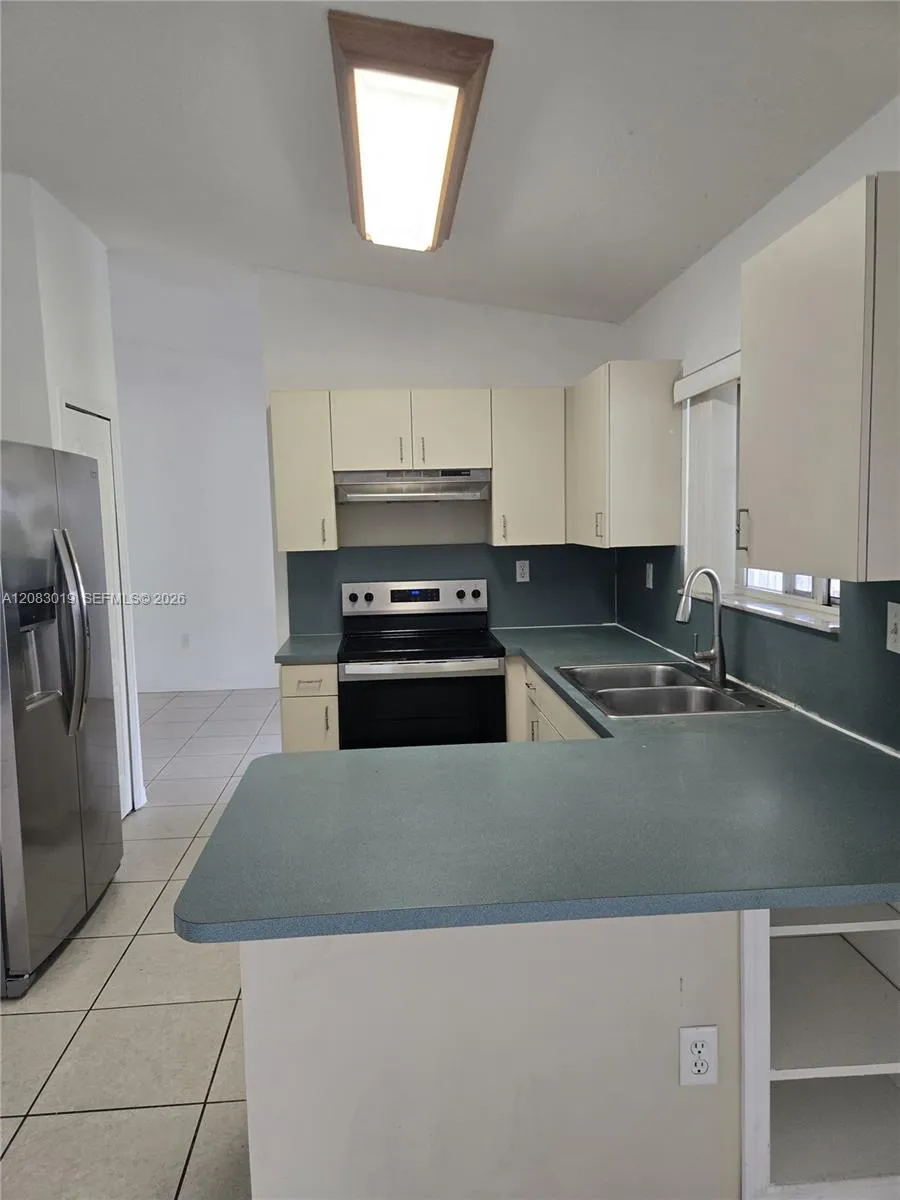 18045 SW 154th Pl Miami, FL 33187