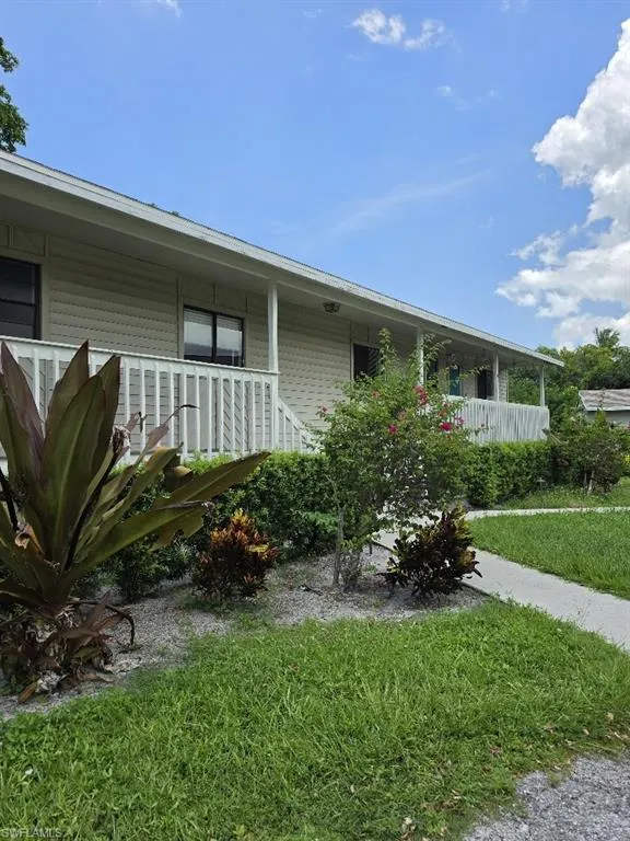 2455 Thomasson Drive #B Naples, FL 34112