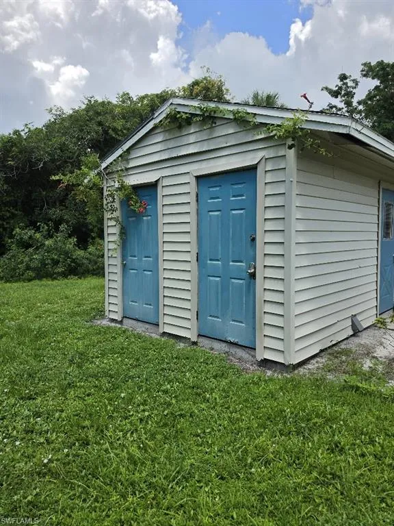 2455 Thomasson Drive #B Naples, FL 34112