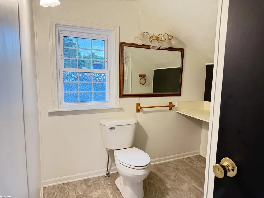 1213 Clinton Avenue St Clair City, MI 48079