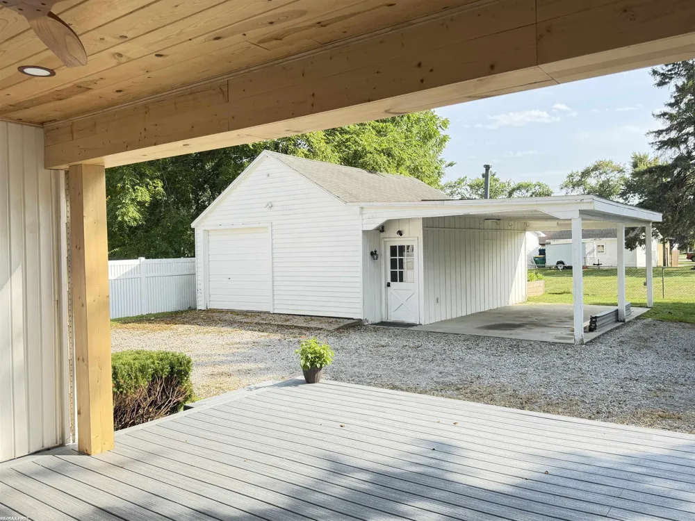 1213 Clinton Avenue St Clair City, MI 48079